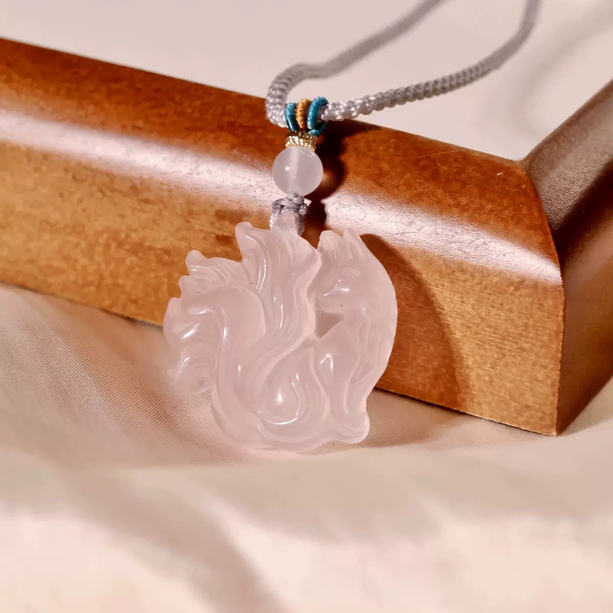 天然石ネックレス,天然石ペンダント,九尾,天然水晶,ローズクォーツ